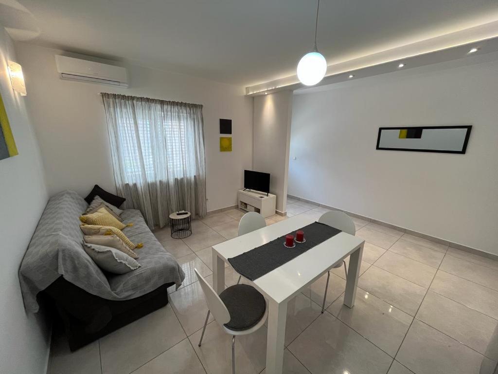 Apartman Cezar Apartment Stobrec Exterior photo